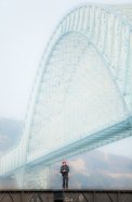 Arbeiter unter Brücke, Wushan